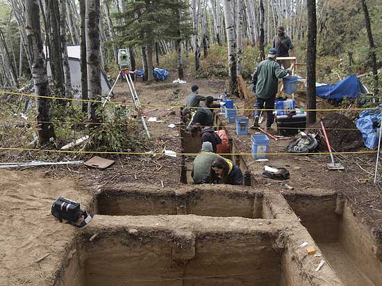 Restos mortais, encontrados no sítio arqueológico no centro do Alasca, aparentam ser de uma criança