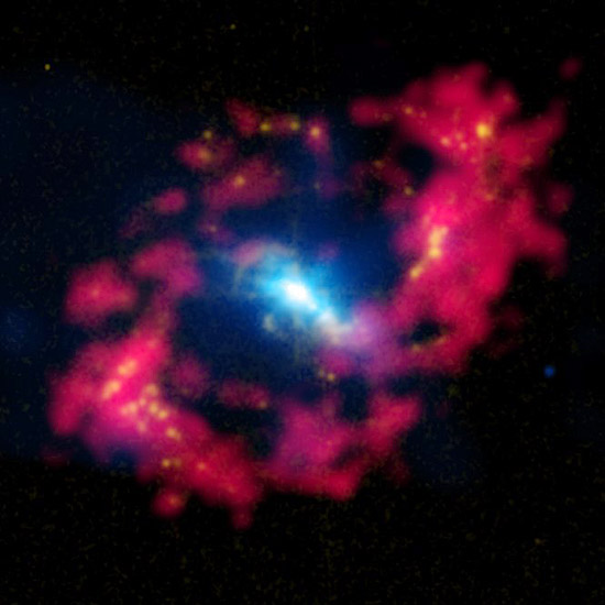 Imagem tirada por telescópicos da Nasa mostra a galáxia NGC 4151, também conhecida como "Olho de Sauron"