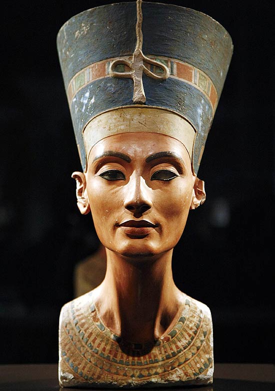 Busto da rainha Nefertiti que se encontra hoje em Berlim; governo alemão não dá sinais de que vá devolver peça