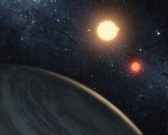 O novo astro com dois sóis, descoberto pelo telescópio espacial Kepler, tem um tamanho similar a Saturno