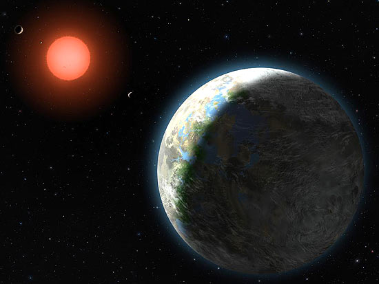 O exoplaneta Gliese 581g (em primeiro plano) foi considerado o mais parecido com a Terra; veja galeria de fotos