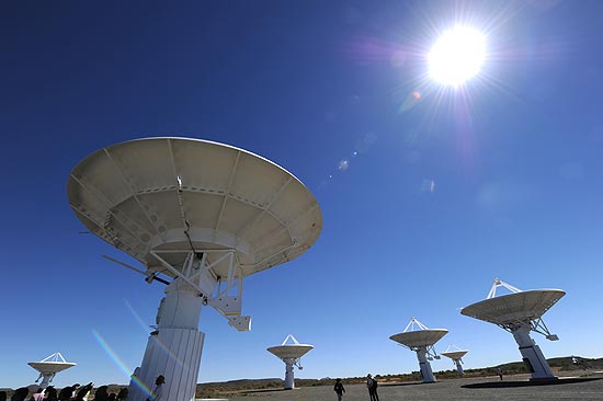 Foto de março deste ano mostra região em Northern Cape, na África do Sul, onde estão instalados radiotelescópios