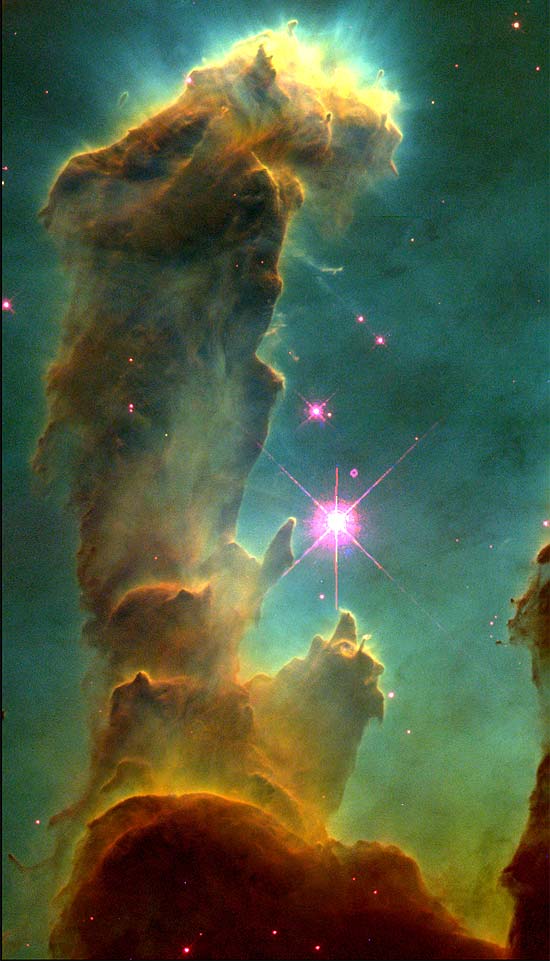 Imagem de um dos "Pilares da Criação", a estruturas da nebulosa da Águia onde as estrelas são formadas
