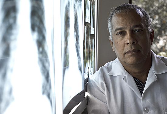 O pneumologista Hermano Castro, da Fiocruz, cuja pesquisa sobre malefícios do amianto está sendo contestada