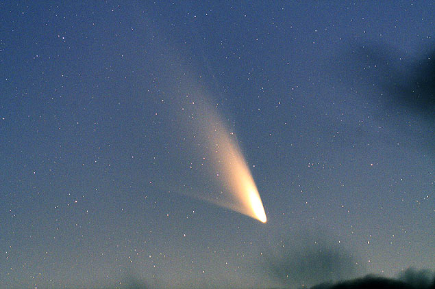 O cometa Pan-STARRs visto de Queenstown, na Nova Zelândia