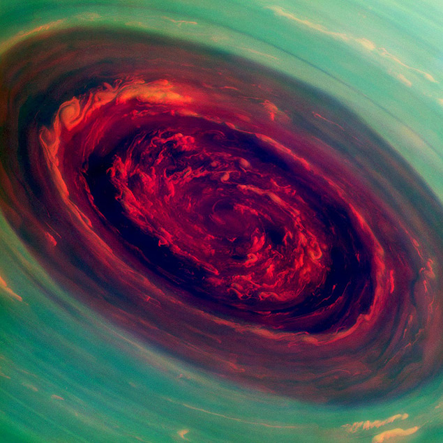 Imagem da sonda Cassini mostra furaco gigante no polo Norte se Saturno