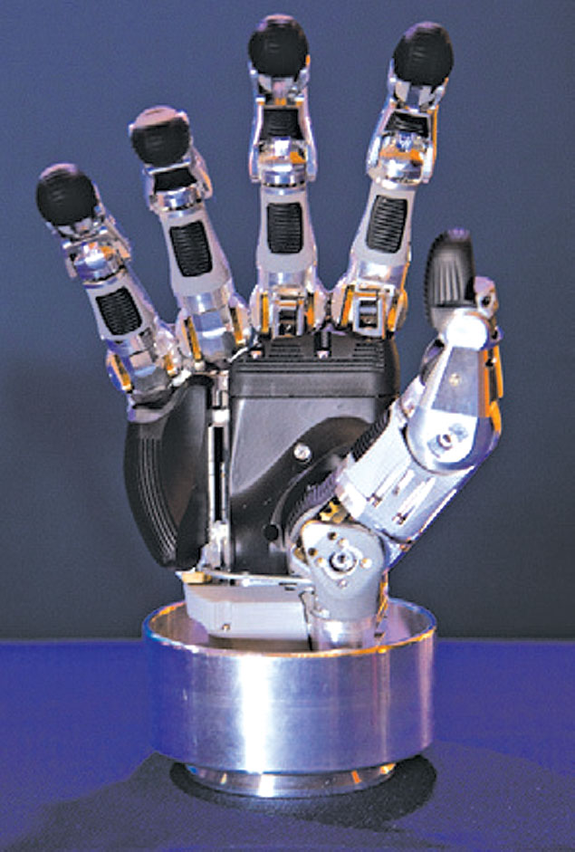 Componente de robô feito pela empresa Schunk, que projeta robôs capazes de usar instrumentos como maçanetas e botões de elevador desenhados para seres humanos