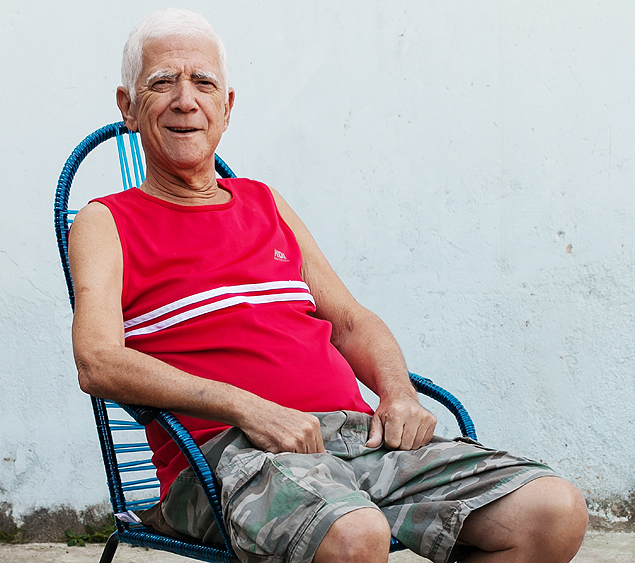 Octaclio Gonalves Correia, 66, de So Joao de Meriti (RJ), fez cirurgia indita no pas com implante contra infarto. 