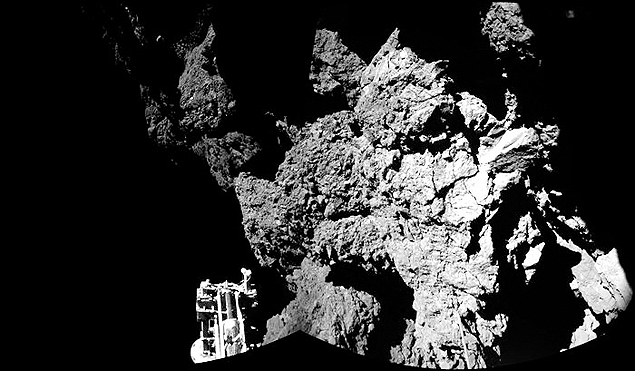 Imagem mostra um dos pés do robô Philae, na superfície do cometa 67P/Churyumov-Gerasimenko