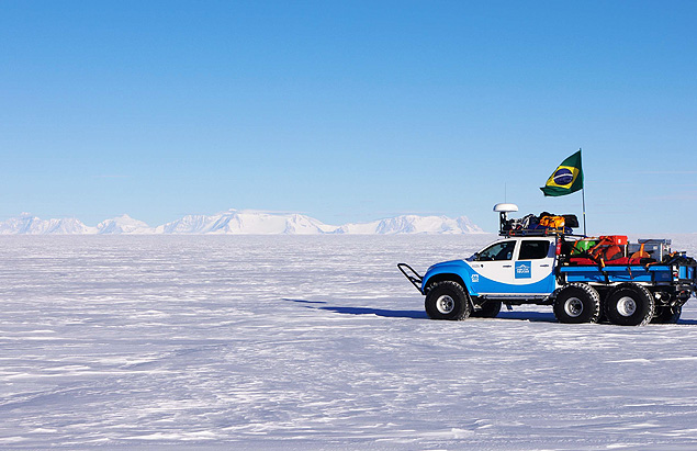 Pesquisadores brasileiros da UFRGS fazem expedição ao continente antártico