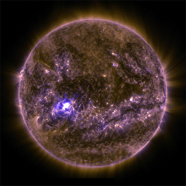 Sun Release X2.1-class Solar Flare. NASA's Solar Dynamics Observatory