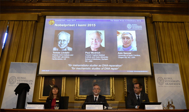 Membros do Comit Nobel para a Qumica anunciam vencedores do prmio deste ano 