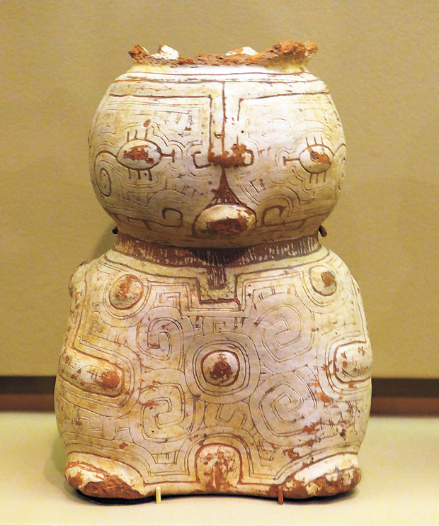 Peça de cerâmica Marajoara brasileira no Museu de História Natural de Nova York, EUA. (Nova York, EUA, 20.08.2014