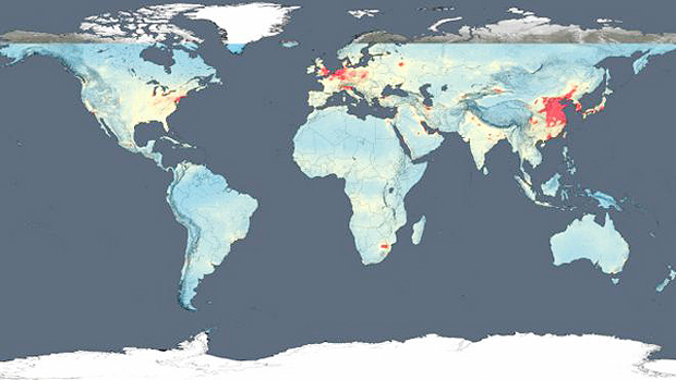 Nasa mostra, em laranja e vermelho, as reas mais poludas em 2014; em azul, aquelas com melhor ar
