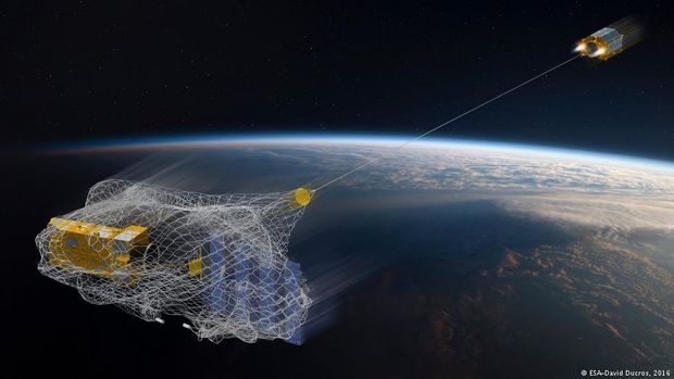 Satlite coletor de lixo espacial da ESA pode comear atividades em 2023