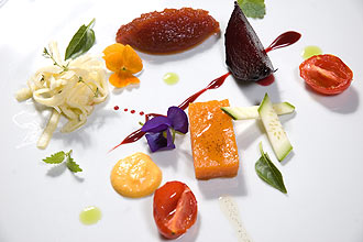 Ingredientes de receitas sofisticadas com legumes e vegetais criadas por chefs do Marcel, do Maní e do Chef Rouge