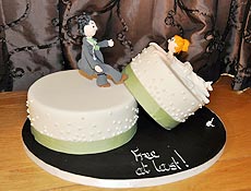 Uma doceria britnica est propondo colocar bom humor nos processos de separao judicial elaborando bolos coloridos e apetitosos para as chamadas "festas de divrcio".