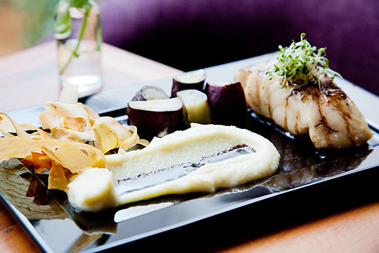 Robalo com três texturas de batata doce é um dos pratos do restaurante Brado, inaugurado no dia 24 de novembro