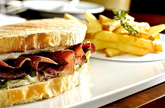 Lanche feito pelo chef Salvatore Loi para o Gero Café, o Nonno Ruggero e o Armani Café