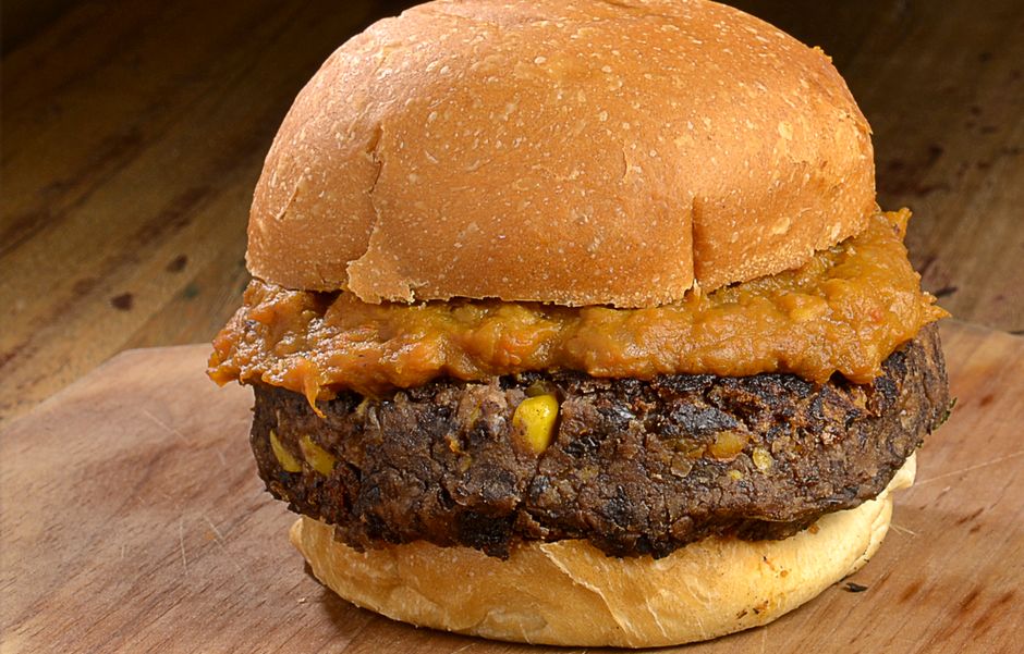 BrewDog vai servir o Pretinho Veggie Burger, com hambrguer de 150g de feijo preto e milho, molho de abbora e salada por R$ 20