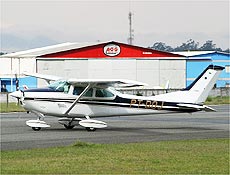 Imagem de 2004 do avio monomotor particular Cessna 182PT-DOJ, que caiu no Maranho