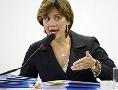 A diretora da Anac, Denise Abreu, em depoimento a CPI do Apago Areo