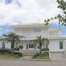 Casa de Abada na praia de Jurer, em Santa Catarina