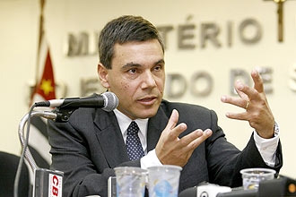 O promotor Francisco José Cembranelli, que acompanha as investigações sobre a morte da menina Isabella