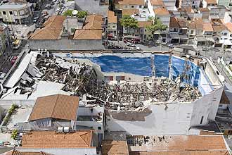 Desabamento do teto da Renascer causa mortes e deixa feridos em São Paulo; acidente ocorreu durante intervalo entre cultos