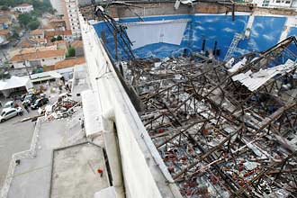 Desabamento do teto da sede da Renascer deixou 9 mortos