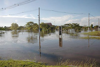 Chuvas alagam ruas de Pelotas e cidade decreta situao de emergncia; 11 pessoas morreram no Estado, a maioria afogada