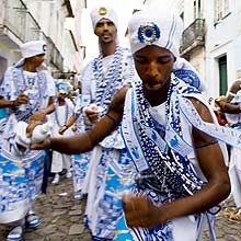 Bloco Filhos de Gandhy comemora 60 anos de Carnaval no Pelourinho, em Salvador
