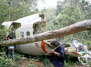Destroos da aeronave Boeing da Gol que caiu em setembro de 2006, aps coliso no ar com o jato Legacy; 154 morreram