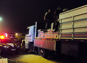 Caminhão carregado com cinco toneladas de maconha em cascavel (PR)