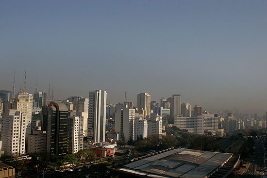 Vista da regio do Paraso, em SP; 97% dos paulistanos afirmam ter a qualidade de vida afetada pela poluio