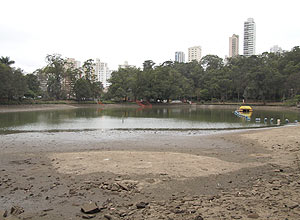 Reforma em lago do parque da Aclimao atrapalha visitantes; obras foram necessrias aps chuvas do ano passado