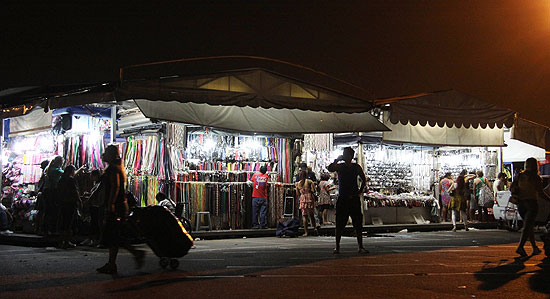 Ex-administrador da Feira da Madrugada, em São Paulo, acusa dirigentes do PR de cobrar taxa dos feirantes