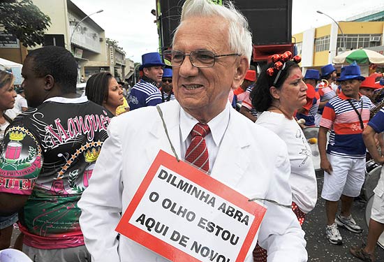 Ssia do ex-presidente Itamar Franco desfila no bloco Pacoto em Braslia