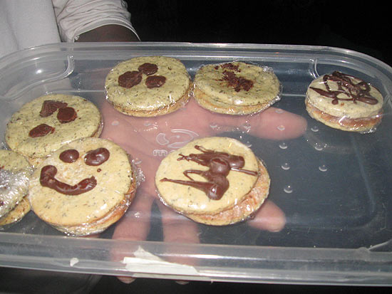 Em Buenos Aires, cookies de maconha são vendidos em uma festa badalada frequentada por brasileiros