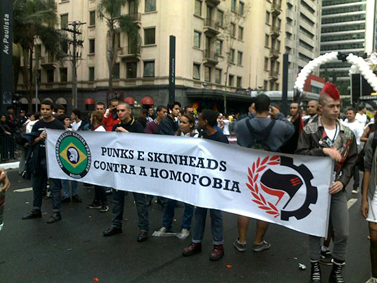 Punks e Skinheads também protestam na avenida Paulista contra a homofobia na 15a edição da Parada Gay