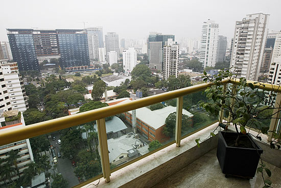 Vista do "quarteiro da cultura", no Itaim Bibi, na zona oeste, a partir de um apartamento