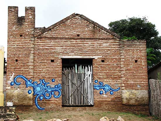 Grafite de Zezão em parede na Ilha do Ferro, em Pão de Açúcar (AL); veja galeria de fotos