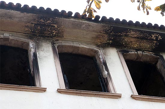 Incêndio atinge a Escola Municipal Henrique Dodsworth, em Ipanema 