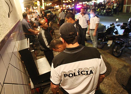 Polcia Civil faz uma operao contra empresas de vallets irregulares que atuam na Vila Madalena