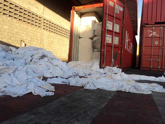 Continer com lixo hospitalar apreendido no Porto de Suape; Vigilncia Sanitria determinou incinerao