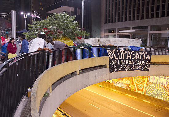 Manifestantes de diversos movimentos sociais integram o Ocupa Sampa, que montou barracas na av. Paulista
