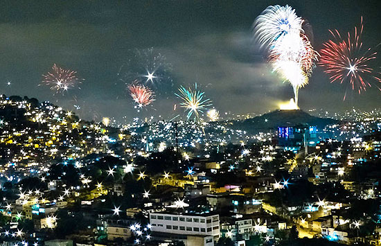 Réveillon de 2011 foi o primeiro com fogos de artifício no Complexo do Alemão 