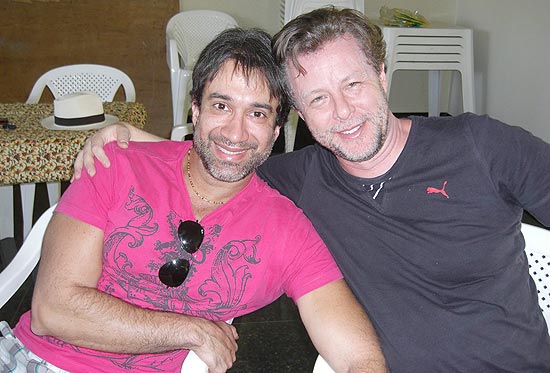 Mário Warde (à esquerda) e Ricardo Tapajós (à direita); casal de médicos homossexuais acusa clube de discriminação