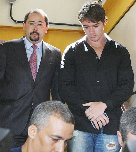 Thor Batista, filho do empresário Eike Batista, deixa a 61ª DP (Xerém, RJ) após prestar depoimento