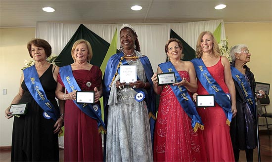 Concurso "A mais bela idosa de São Paulo" 2011, com as cinco premiadas da esquerda para direita: Maria Augusta (miss Timidez), Maria Dias Cobama(miss Beleza) Maria Conceição (ganhadora) Irene Rodrigues de Oliveira (miss Elegância), Clarice Rute Miranda (Miss Soriso), Eunice Molina da Costa ( Miss Simpatia)